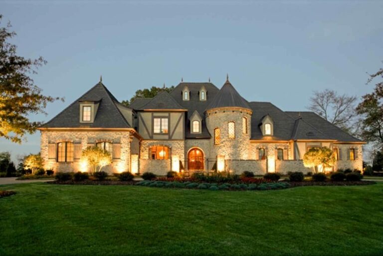 7-Bedroom 2-Story Rich European French Country Style Home With Grand Staircase (Floor Plan)