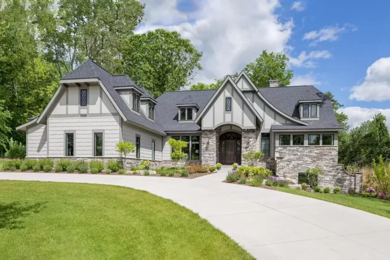 5-Bedroom Single-Story Tudor Home With Optional Finished Lower Level (Floor Plan)