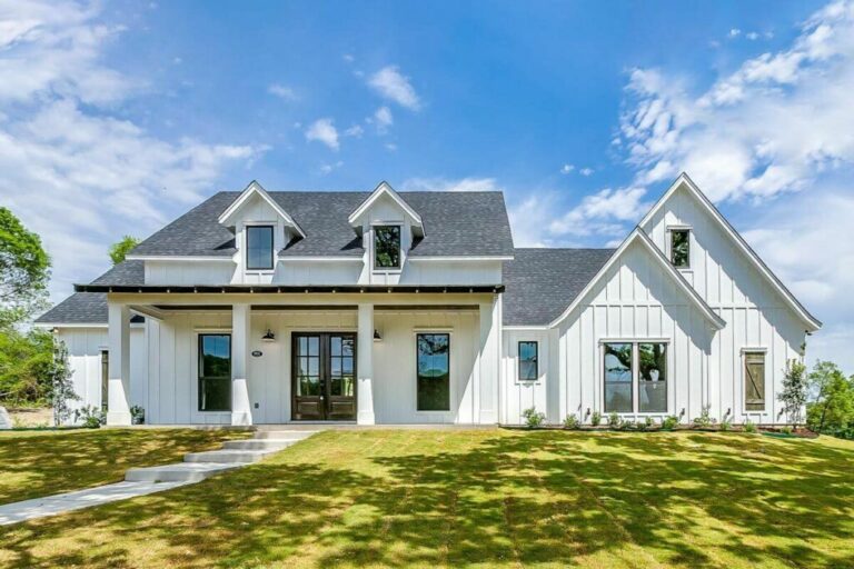 5-Bedroom 2-Story Farmhouse With Outdoor Grilling Porch and Optional Bonus Room (Floor Plan)